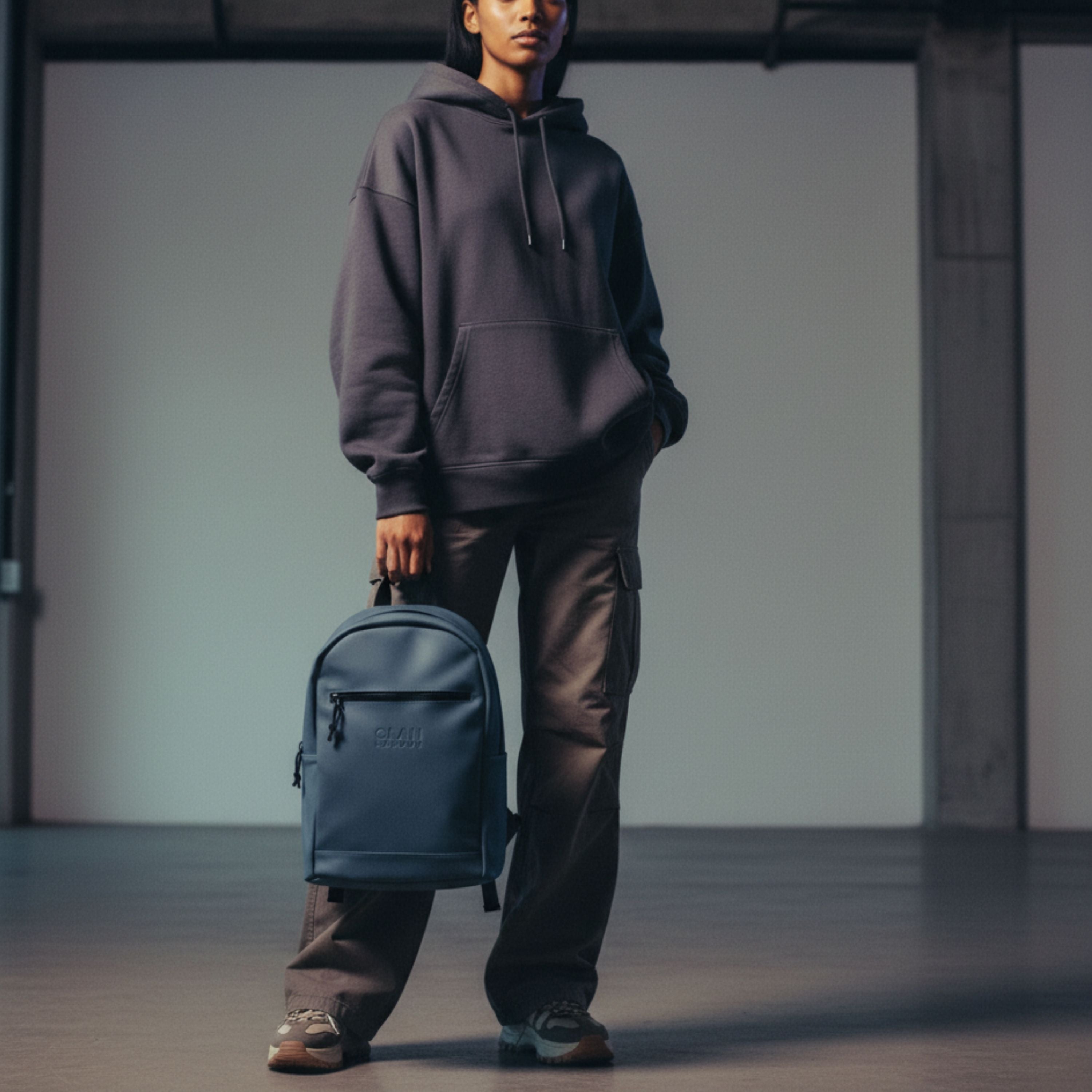 Greenwich carry image 2