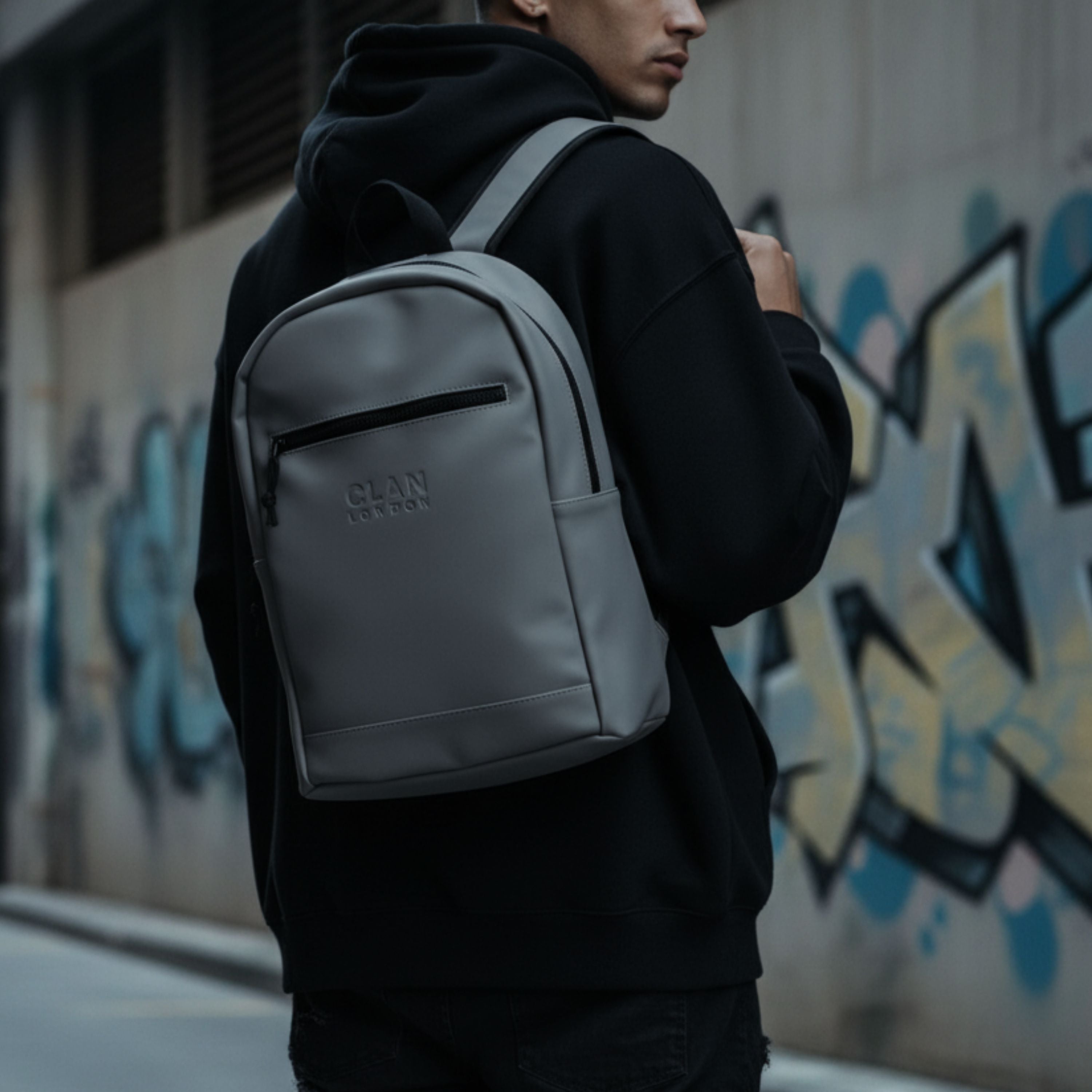 Greenwich carry image 1