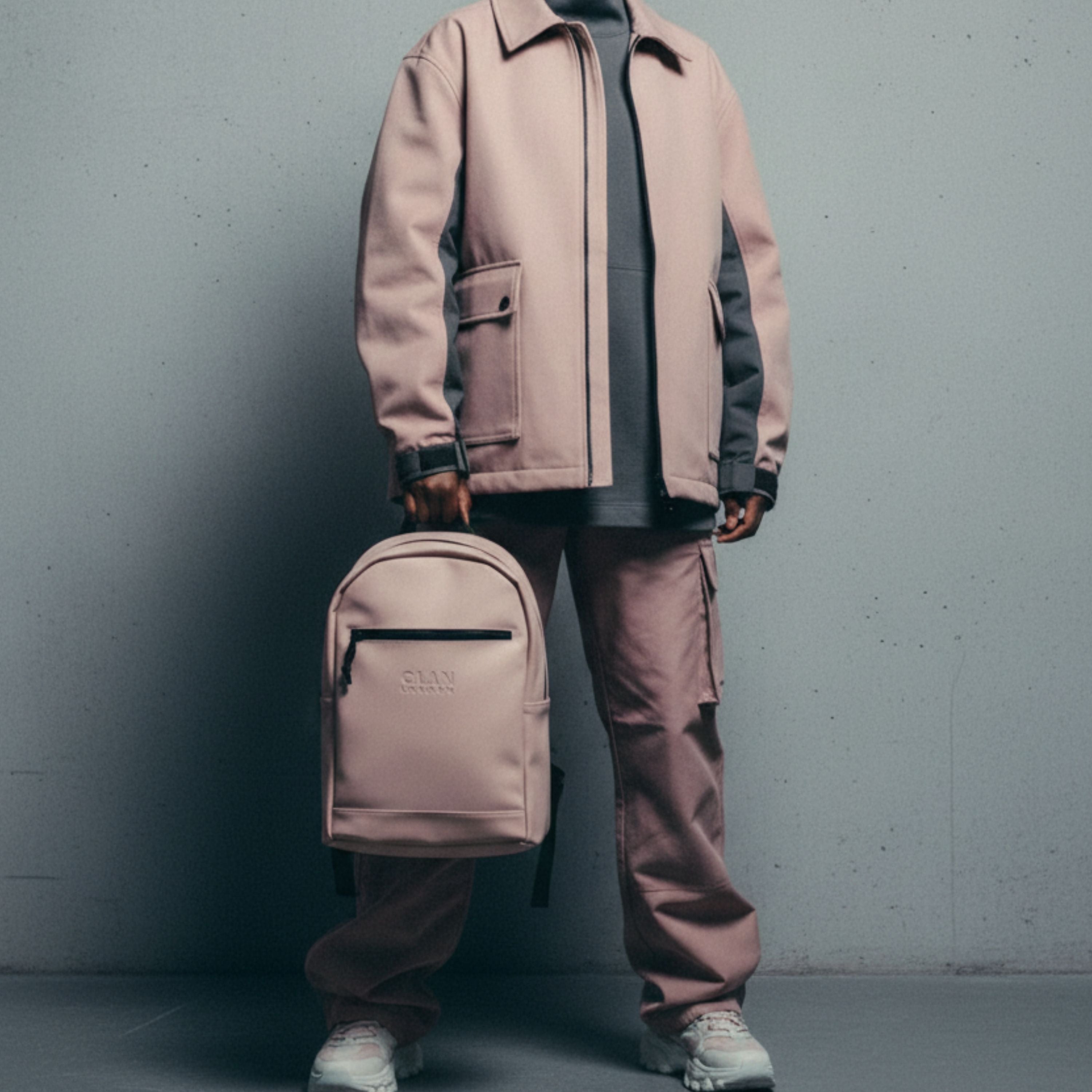 Greenwich carry image 2