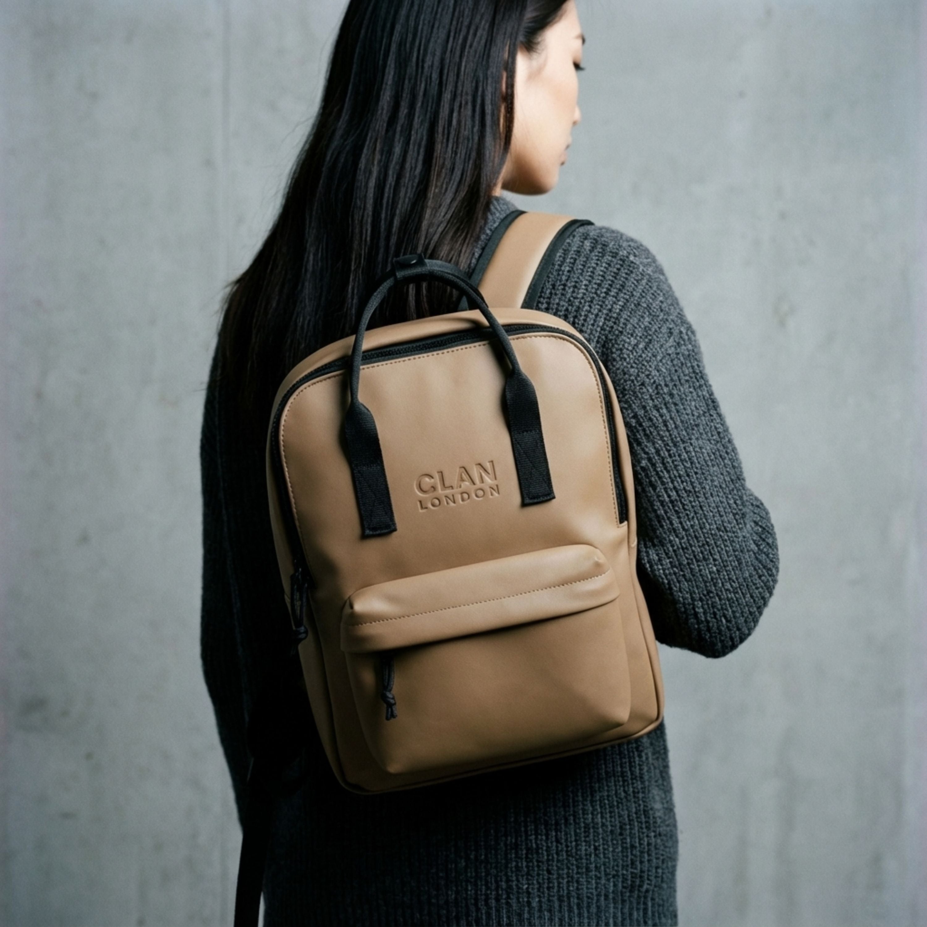 Hackney carry image 2