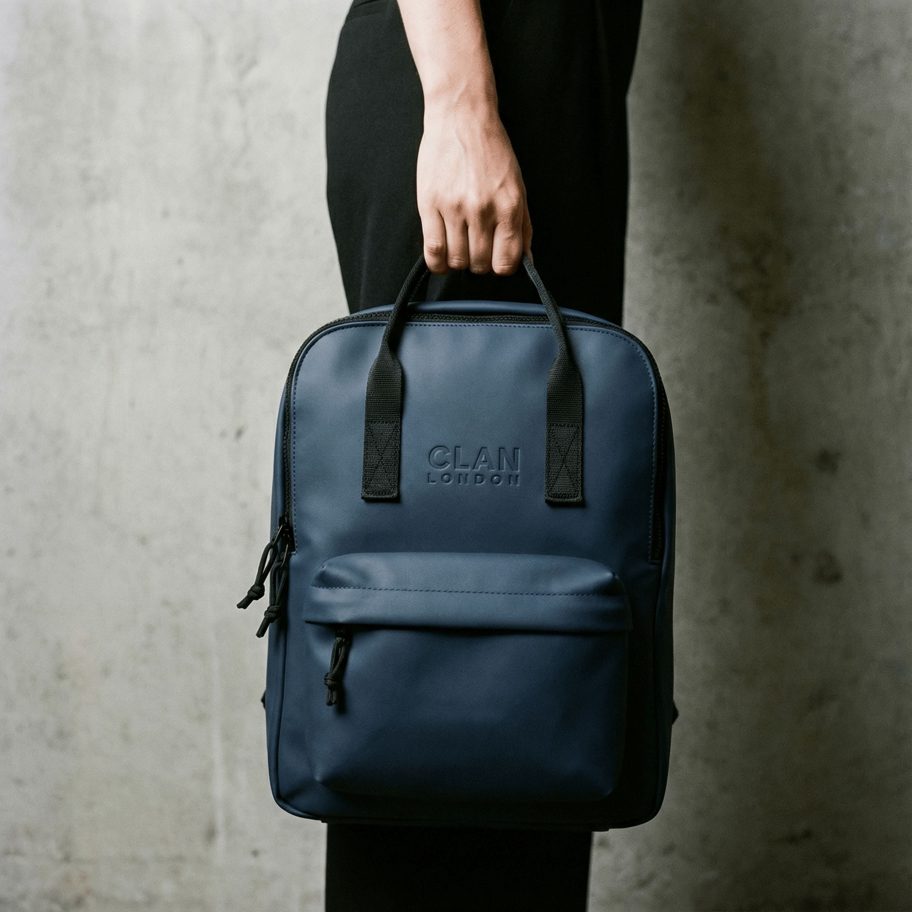 Hackney carry image 2