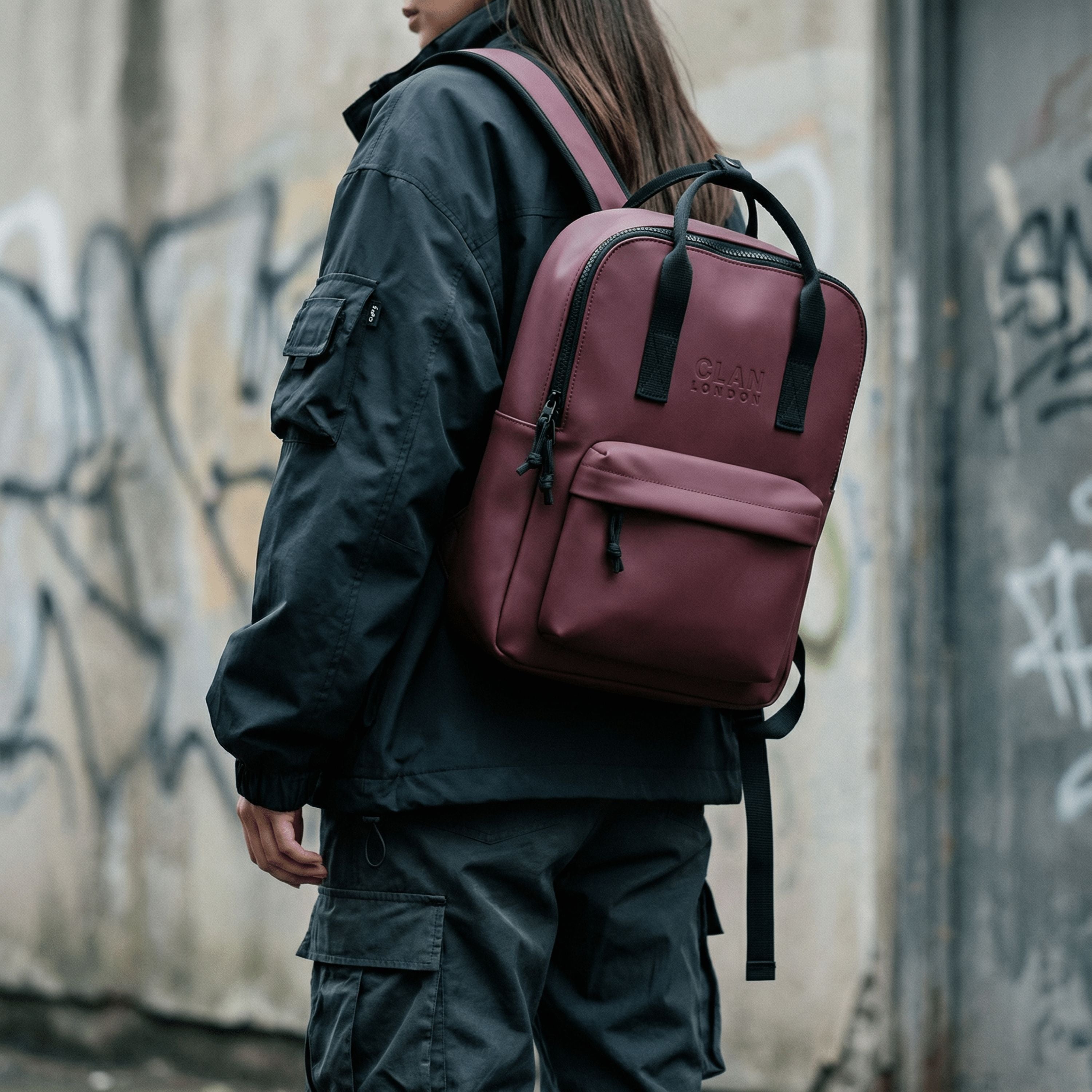 Hackney carry image 1