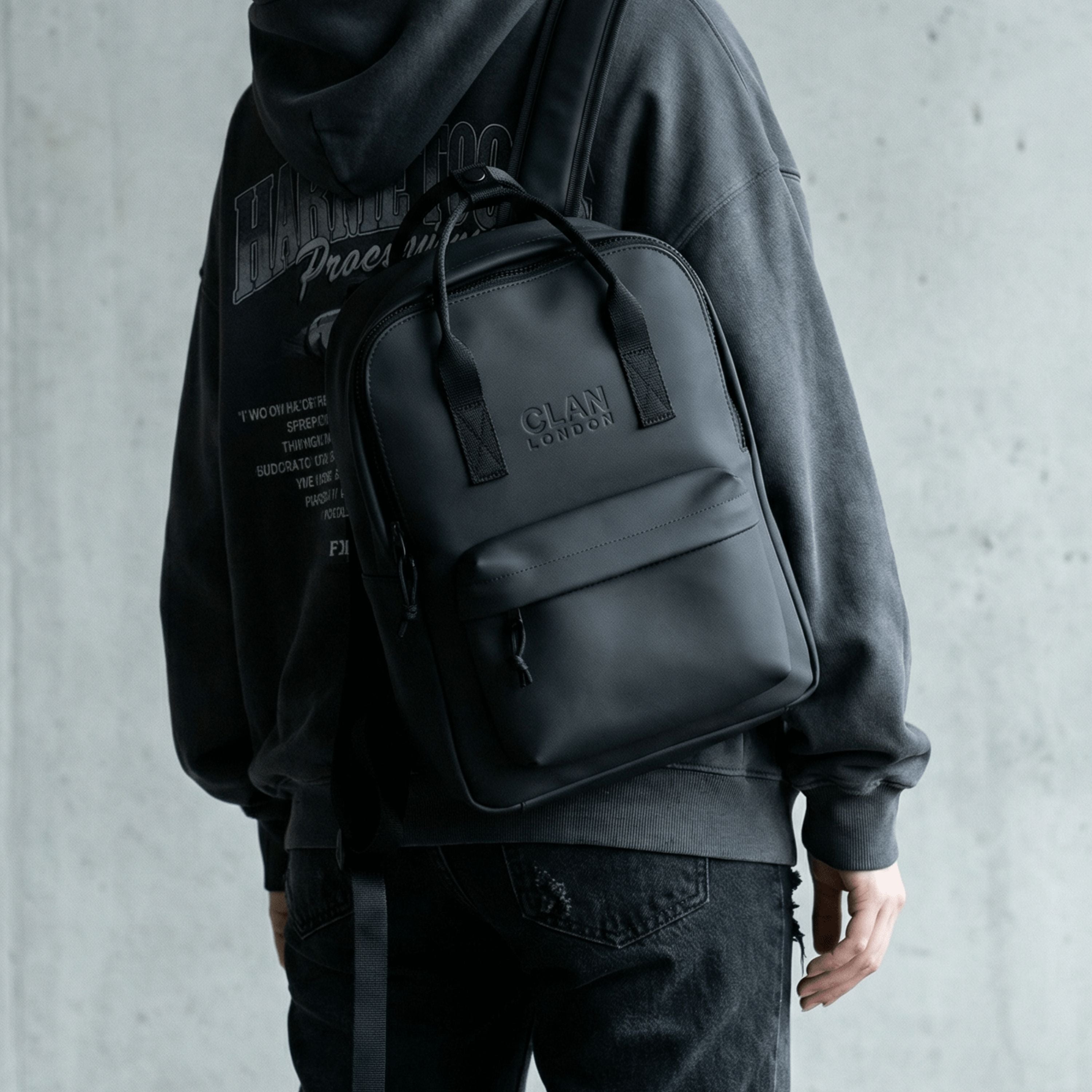 Hackney carry image 1